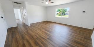 Charming 3BR/2BA House in Lehigh MOVE IN SPECIAL 50% OFF FIRST MONTH RENT! Gallery 9