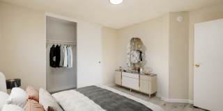 276 Adams Street Gallery 15