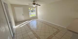 4 bedroom, 2 bathroom Sarasota home, plus garage and beautiful lot, conveniently located near Downtown, beaches, and restaurants!! Gallery 3