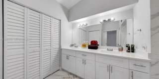6637 NW 181st Ln Gallery 29