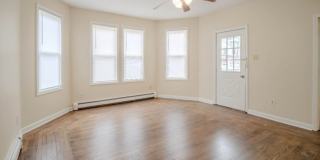 48 Unionville Ave Gallery 1