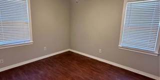 Cute 4 bedroom, 2 bath home with a carport and a big back yard! Gallery 9