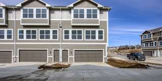 Gorgeous 3 Bedroom Townhome!! Gallery 1
