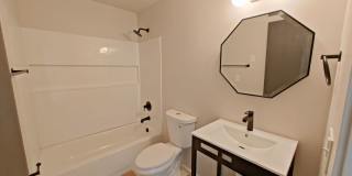 University Manor - Newly Renovated Units just a short walk from Campus! Gallery 190
