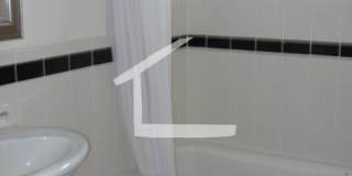 Nicely renovated 4 bed unit near BU and the Green Line. Gallery 16