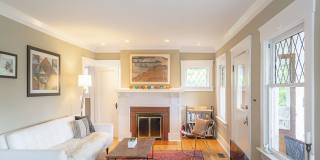 4bd/2.5ba Seattle Home Gallery 3