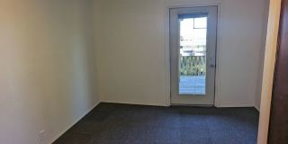 3 Bed, 1 Bath Unit with den in Fairhaven Close to Shopping & Restaurants & On a Bus line Gallery 9