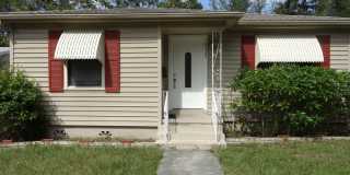 Three Bedroom One Bathroom Cottage in Palmetto Park, St. Petersburg Three Bedroom One Bathroom Cottage in Palmetto Park, St. Petersburg Gallery 1