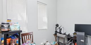 1431 W Flourney Gallery 6