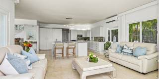 Paradise Beach Estate: Beachfront 6BR w/ Pool, Guest Suite & Pickleball Gallery 10