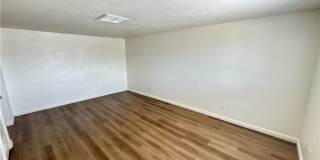 210 S Mallard Street Gallery 15