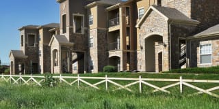 Courtney Downs Apartment Homes Gallery 16