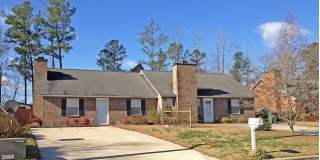 1801 Summerhaven Dr. Gallery 1