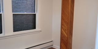 217 Hanover St Gallery 14