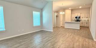**Gorgeous Newer Build! 3 Bed 2 Bath** Gallery 4