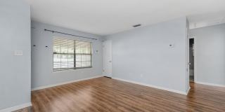 Charming 2-Bedroom Townhome – $1,400/mo Gallery 5