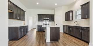 Must see single story 4 bed/3 full bath floor plan in sought after Fairview Gardens! Gallery 8