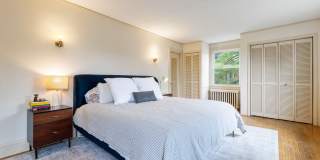 400 Quaker Lane N Gallery 21