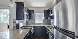 Central Inglewood Life – Gated Living Near SoFi & Transit Gallery 2