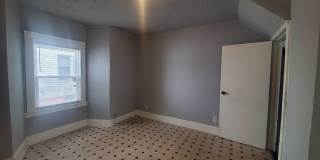 Charming 4-Bedroom Property in Prime Location Gallery 12