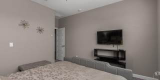 23950 W Hilton Avenue Gallery 20