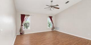 Spacious 4-Bedroom Home in Desirable Riverview Location with Excellent Schools Gallery 12