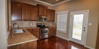 Available Now: 4 bedroom house Gallery 7