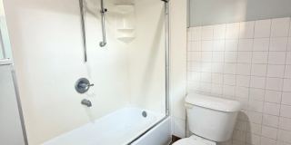 Great 3 bed home in Bond Hill!! Gallery 9