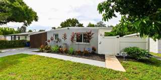 4114 W OLIVE STREET Gallery 1