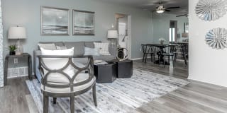 Oaks at Hampton Apartments Gallery 34