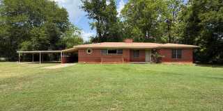 2BD/1BA Home for Rent in Gilmer, TX – Move-In Ready Gallery 1