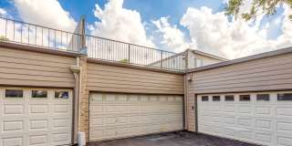 ALAMO HEIGHTS  |  TOWNHOME  |  REMODELED  |  HUGE TERRACE Gallery 5