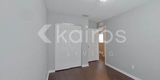 1319 Mull Street Gallery 15