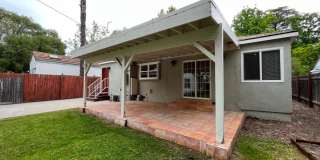 MOVE-IN READY! House w/full guest unit; near to Ventura Blvd! Gallery 19