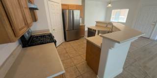 Henderson 3 Bedroom Townhouse! Gallery 10