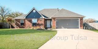 202 E Juneau Pl Gallery 1