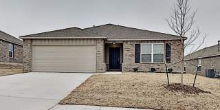 Very Nice 3 Bedroom 2 Bath Home in Yukon Schools. Gallery 1