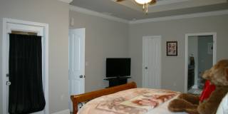 Great South Crestview Location! Gallery 17