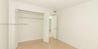 447 NE 195th St Gallery 12