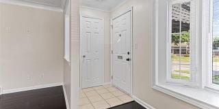 1653 London Avenue Gallery 4