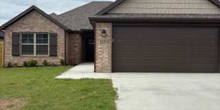 BEAUTIFUL HOME IN GREAT LOCATION! Gallery 1