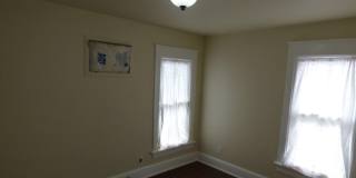 Charming 2 Bedroom Home with Bonus Room, Fenced Yard & Washer/Dryer Gallery 7