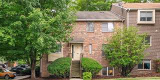 3 Bed/2 Bath Pet Friendly Bus Route. Parking. Gallery 1