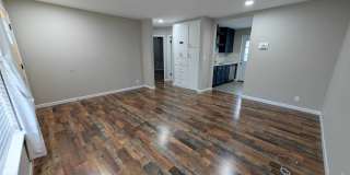 Cute, Remodeled 2 Bed in Village Gallery 4