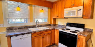 EXCITING Opportunity in Atlantic Heights! | Renovated 2-Bedroom| Heat Included! Gallery 1