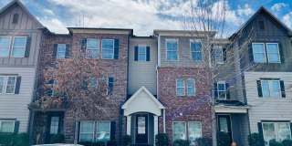 WOW! 3 bedroom 3.5 bathroom townhome! Like New! Must see Gallery 3