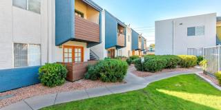 The Valencia Gallery 8