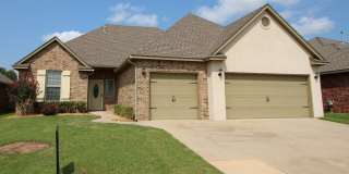 Wonderful 3 bed + bonus, 2.5 bath, & 3 car in Edmond Gallery 1