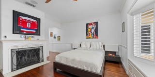 330 Royal Plaza Drive Gallery 25