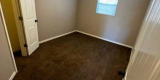 La Place 5th St Gallery 14